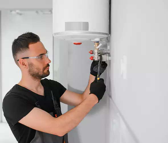 Expert Plumber for Water Heater Expansion Tank Installation in Mastic, NY