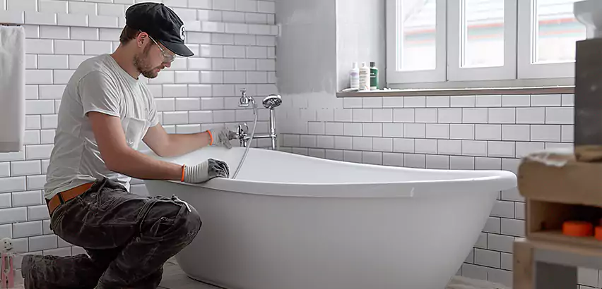 Bathtub Faucet Replacement in Mastic